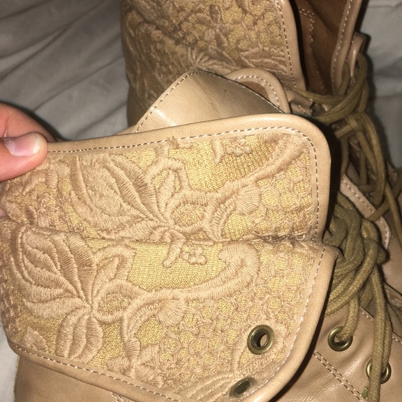 Women’s combat boots - Picture 2 of 2